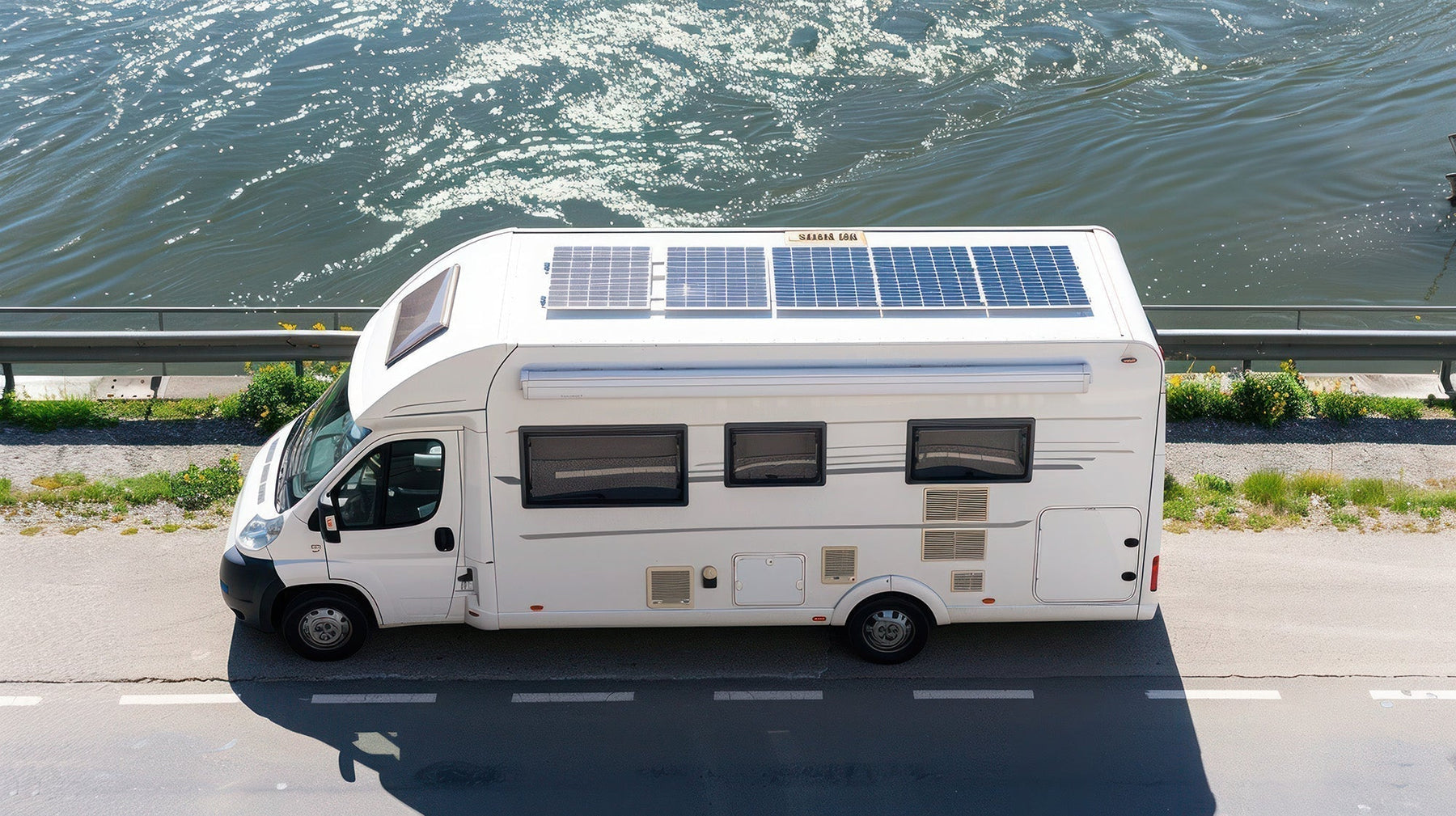 Klejenie i uszczelnianie przyczep kempingowych i kamperów uszczelniacz woododporny trwałość konsweracja przyczepy montaż kampera